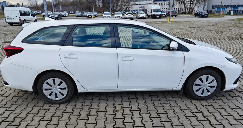 Toyota Auris cena 34000 przebieg: 202000, rok produkcji 2017 z Kraków małe 154